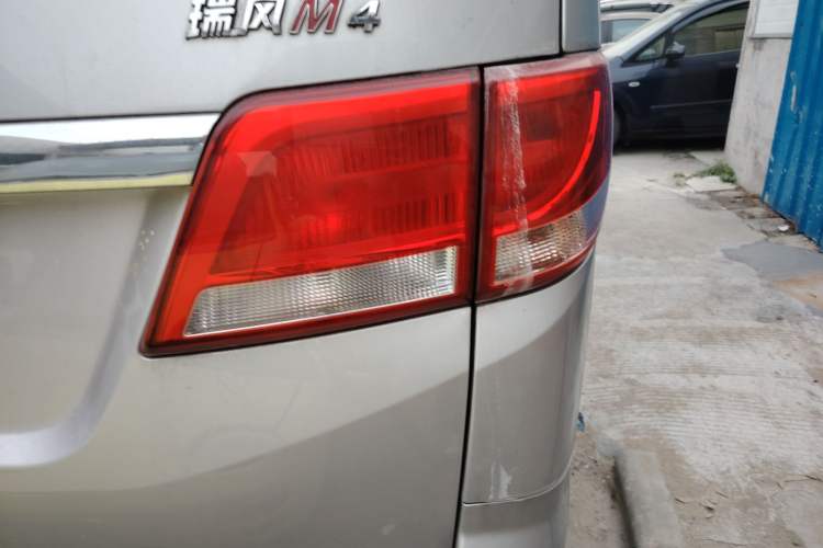 Used  M4 2016 2.0L manual luxury edition
