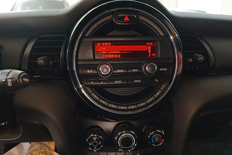 Used  MINI 2016 1.2T ONE Pioneer Edition
