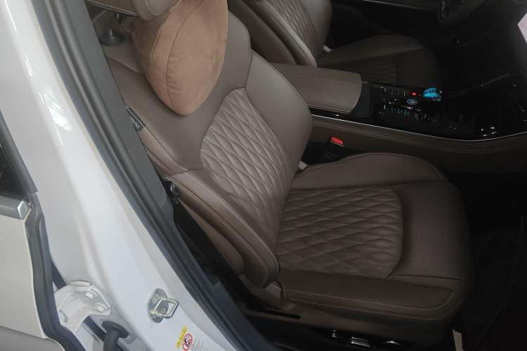 Used BYD Han 2023 DM-i Champion Edition 200KM Premium Model
