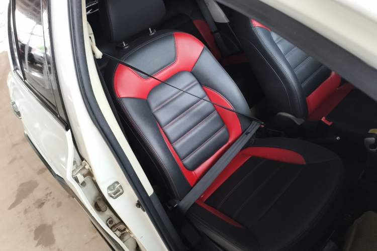 Used Haval H1 2015 1.5L AMT Urban Model
