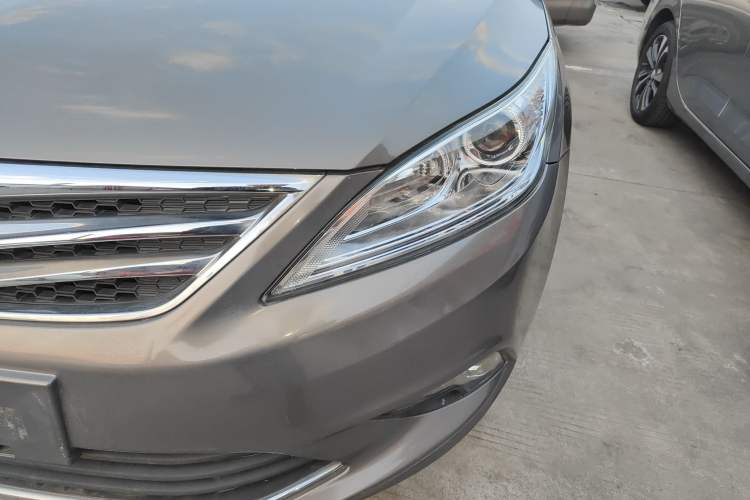 Used Changan Eado 2015 1.6L Manual Luxury Model China V Standard
