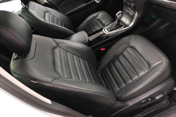 Used Ford Edge 2018 EcoBoost 245 Two-Wheel-Drive Titanium 7-Seater China V Standard