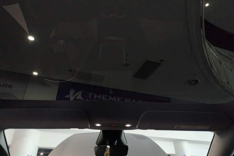 Used Tesla Model Y 2025 Rear-Wheel-Drive Version