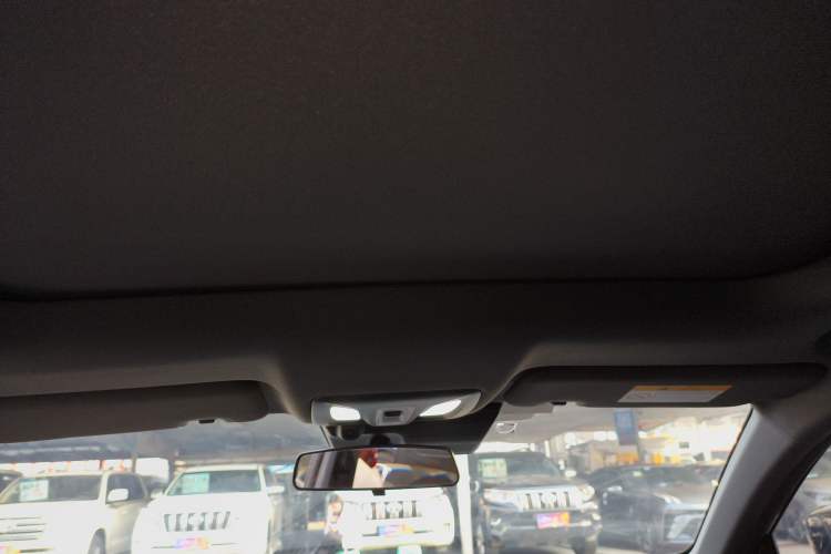 Used Changan UNI-V 2024 1.5T Prestige Edition
