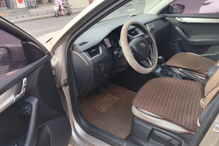 Used Skoda Octavia 2018 1.6L Automatic Comfort Edition