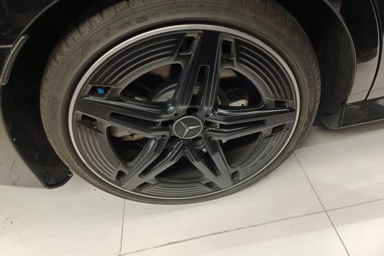 Used Mercedes-Benz A-AMG 2025 AMG A 35 L 4MATIC
