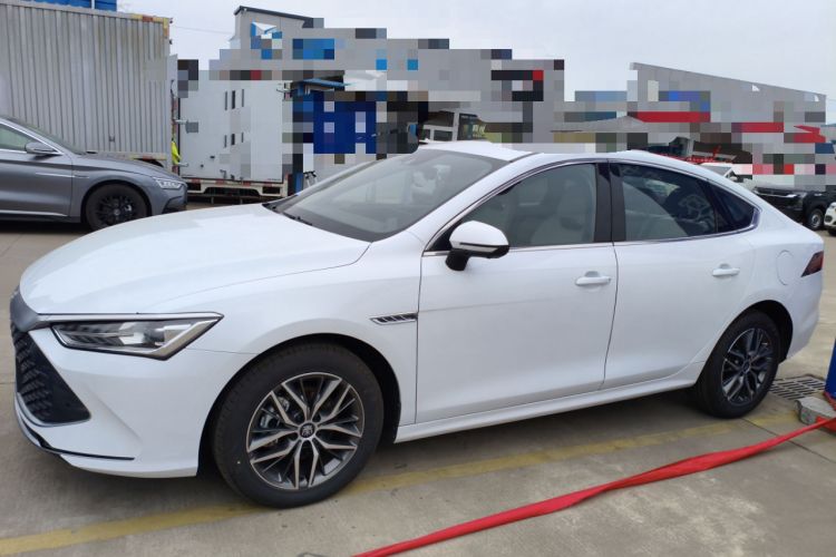 Used BYD Qin PLUS 2024 HONOR Edition DM-i 120KM Excellence Model
