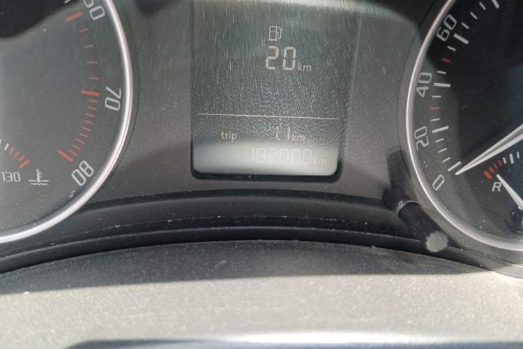 Used Skoda Octavia 2015 Classic Model 1.6L Manual Eado Version
