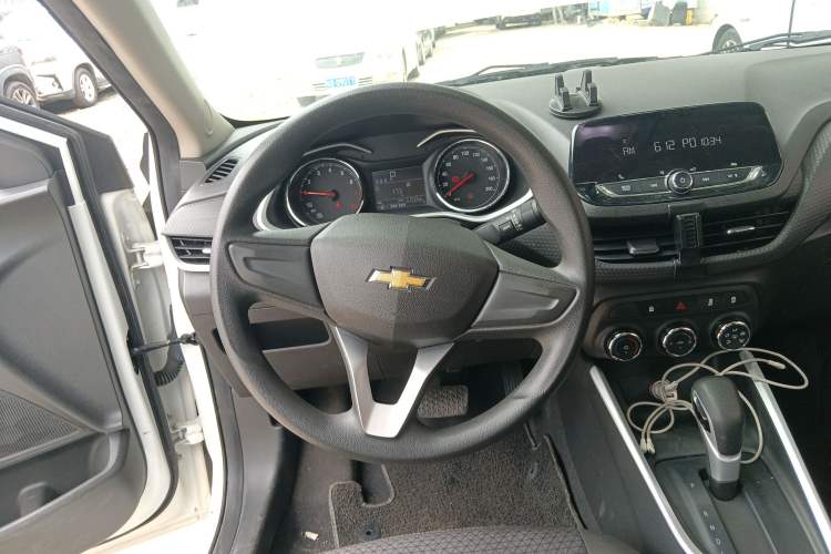 Used Chevrolet Cavalier 2022 325T Automatic Enjoyment Edition