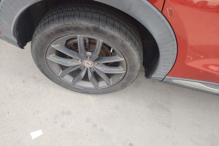 Used Dongfeng Fengon ix5 2019 220T CVT ZhiShang Trim China V Standard