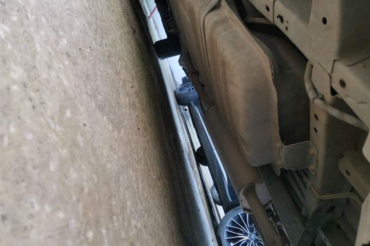 Used Jinbei Express 2017 2.0L Standard Version V19
