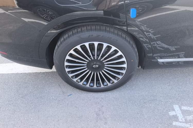 Used Hima AITO M9 2024 Range-Extended Ultra Version 42 kWh 6-Seater Model
