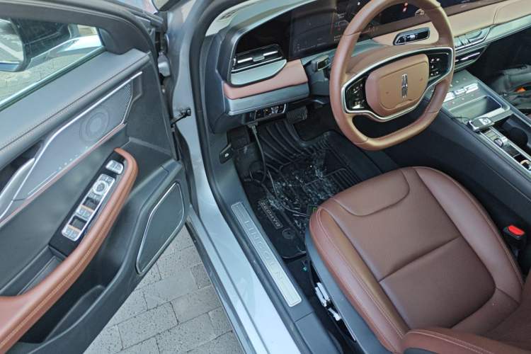 Used Lincoln Z 2025 2.0T Prestige Hybrid Edition
