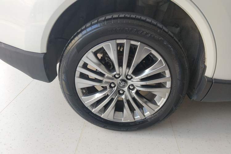 Used Toyota Harrier 2023 2.0L CVT Two-Wheel Drive Deluxe Edition
