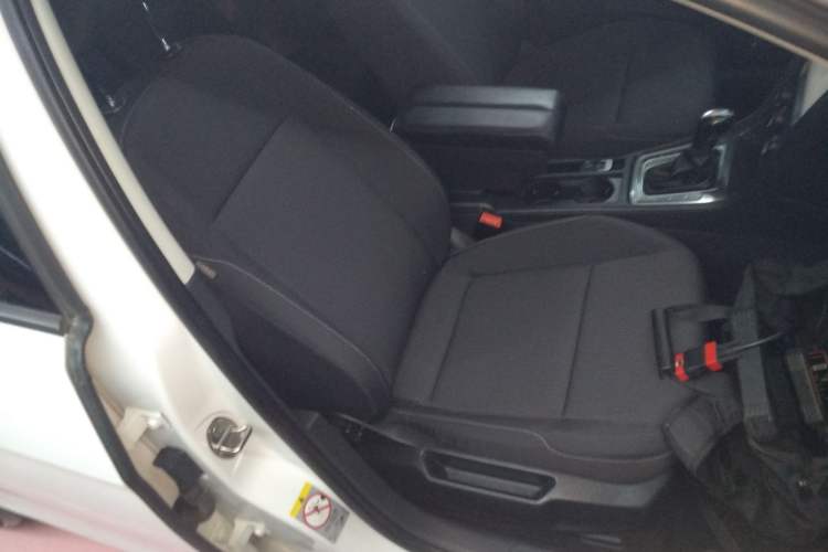 Used Volkswagen Golf 2015 1.6L Automatic Fashion Model