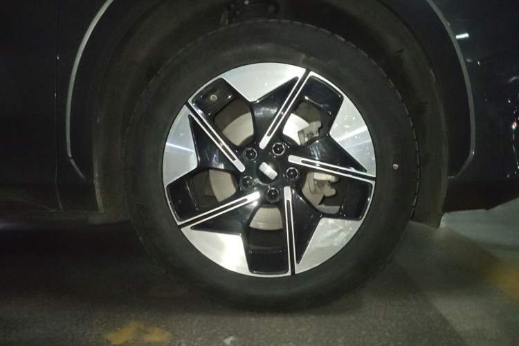 Used  E5 2024 530 km Exploration+ Version