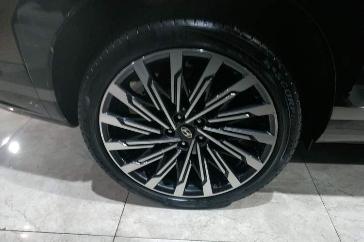 Used Hyundai Santa Fe 2024 2.0T Connoisseur Ultra
