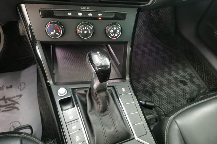 Used Volkswagen Passat 2019 280TSI Business Edition China VI
