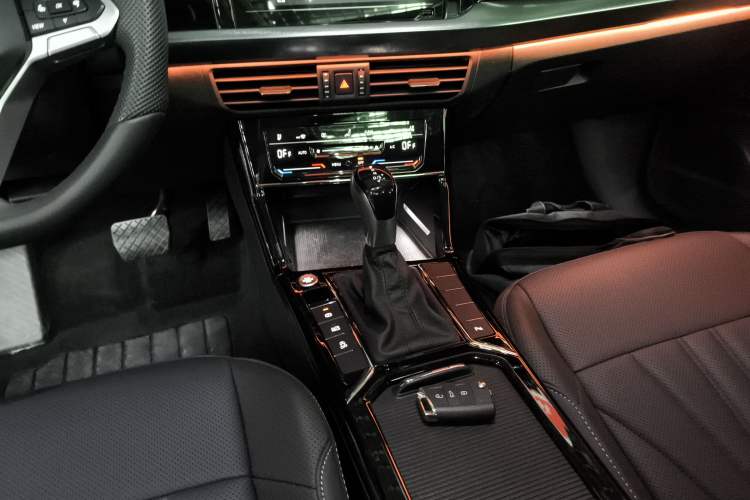 Used Volkswagen Passat 2025 Premium Version 380TSI Dragon Edition
