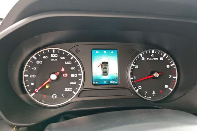 Used Roewe i5 2021 1.5L CVT Black Gold Edition