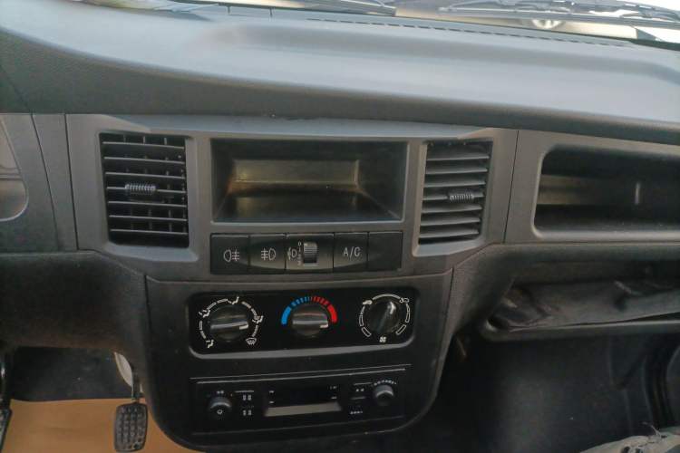 Used Wuling Zhiguang 2023 1.5L Utility Version with Enclosed Windows 2 Seats