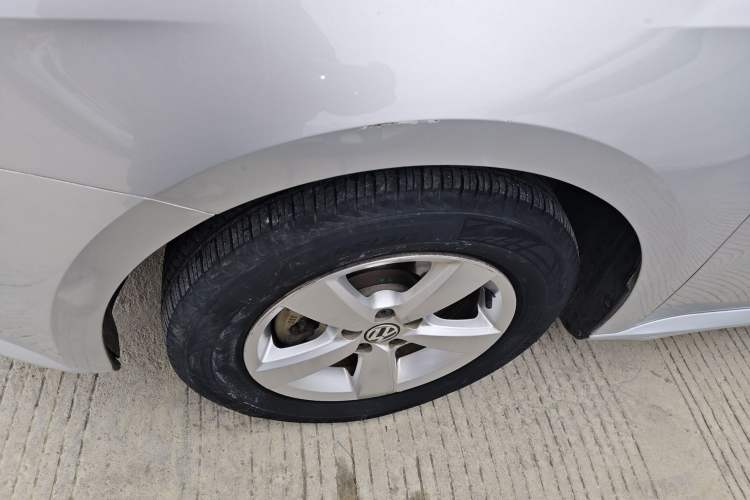 Used Volkswagen Lavida 2013 Revised Classic 1.6L Automatic Fashion Edition