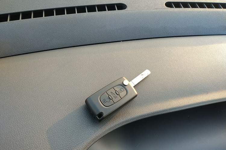 Used Peugeot 308 2014 Enjoy Edition Classic 1.6L Automatic Premium Model
