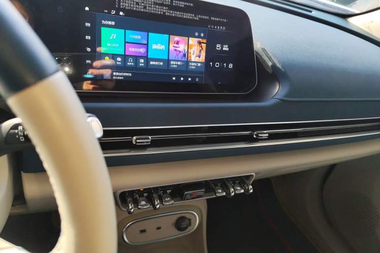 Used ORA Good Cat 2023 401 km Standard Range Premium Version Lithium Iron Phosphate
