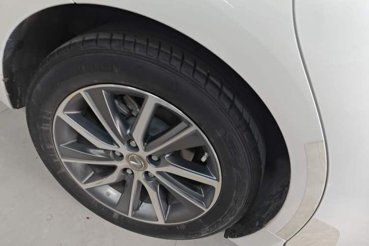 Used Lexus ES 2015 300h Comfort Edition