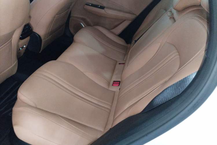 Used  L7 2025 EM-i 115km Exploration+ Edition