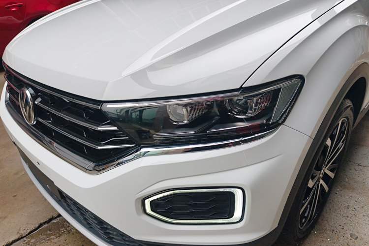 Used Volkswagen T-ROC 2019 280TSI DSG Two-Wheel Drive Comfort Version China VI Standard
