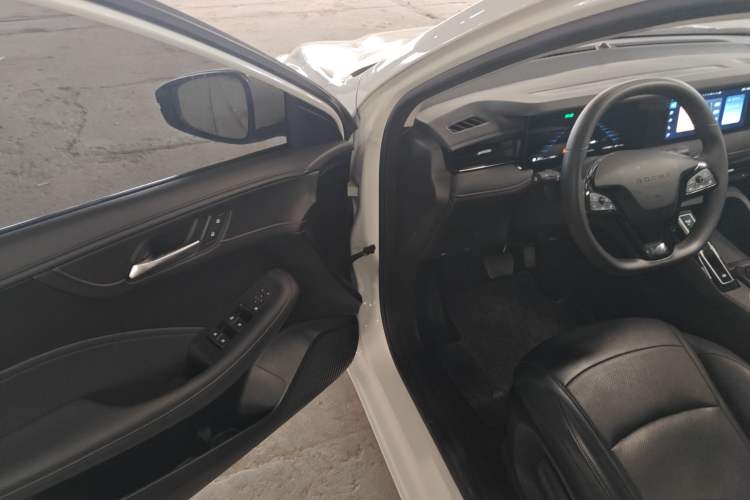 Used Roewe i5 2023 1.5L CVT Luxury Edition
