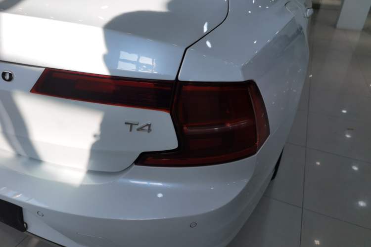Used Volvo S90 2017 T4 Zhiyuan Edition
