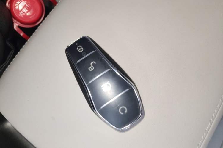 Used BYD Yuan UP 2025 Intelligent Driving Version 401 km Leading Edition
