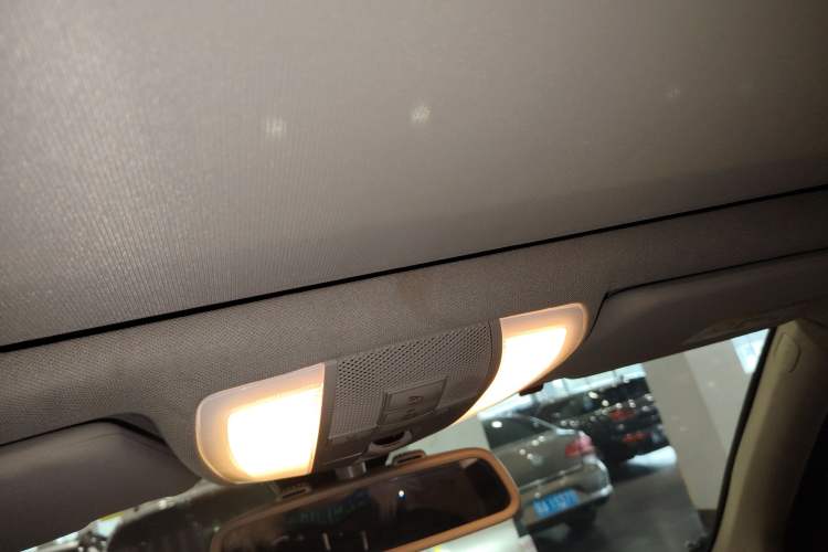 Used Mercedes-Benz GLK-Class 2015 GLK 260 4MATIC Dynamic Edition Ultimate Version