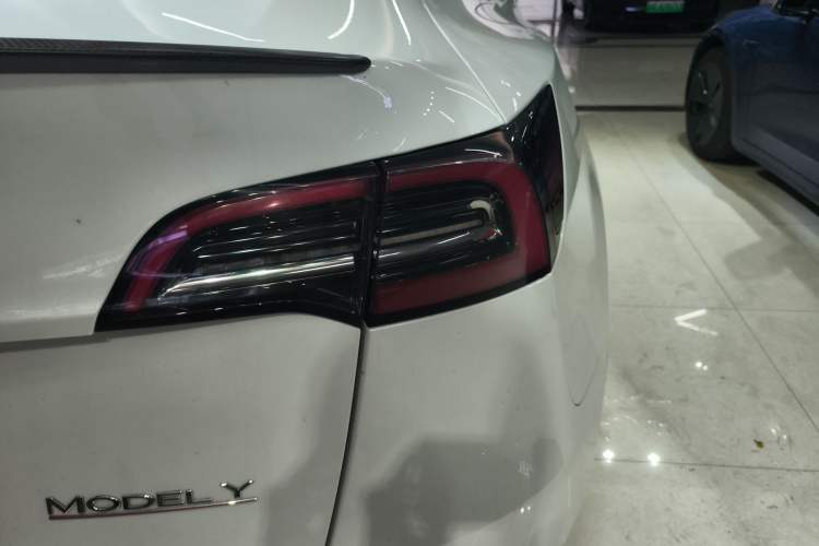 Used Tesla Model Y 2022 Performance High-Performance All-Wheel-Drive Version
