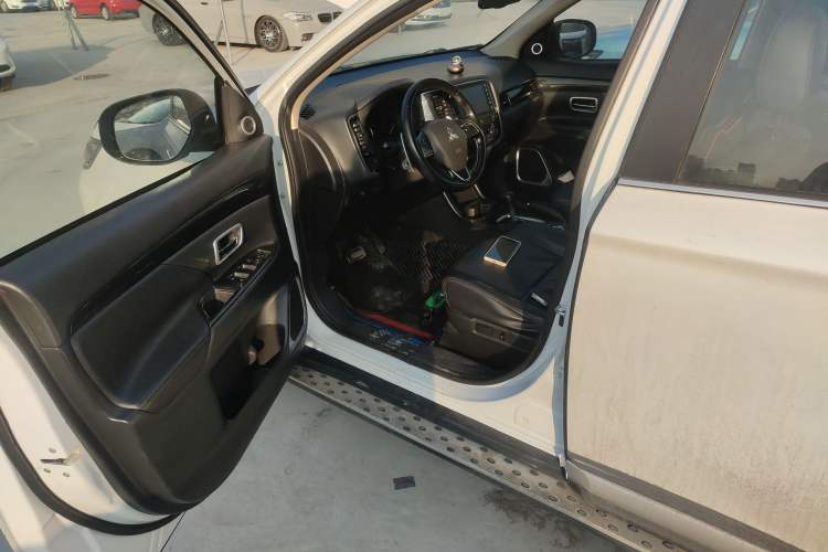 Used Mitsubishi Outlander 2016 2.4L 4x4 Elite Edition 5 Seats