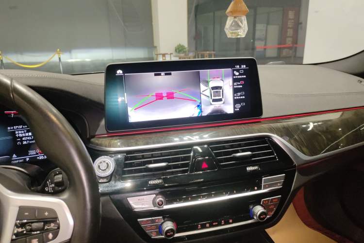 Used BMW 5 Series 2022 Restyled 525Li M Sport Package
