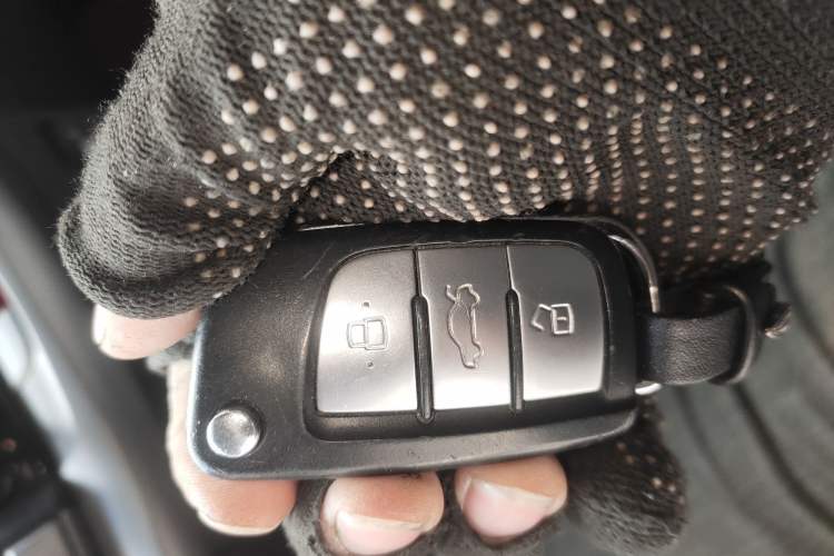 Used  Refine S3 2014 1.5L Manual Luxury Smart Model
