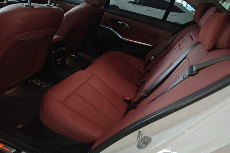 Used BMW i3 2024 eDrive 35 L
