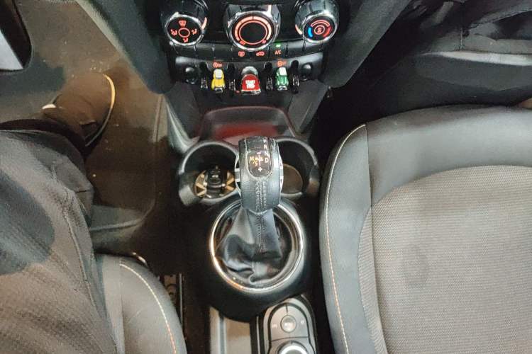 Used  MINI 2016 1.2T ONE Pioneer Edition
