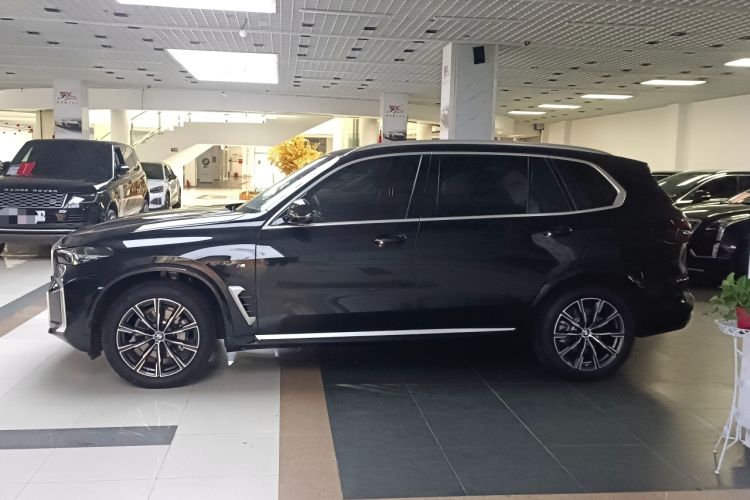 Used BMW X5 2023 xDrive 30Li M Sport Package
