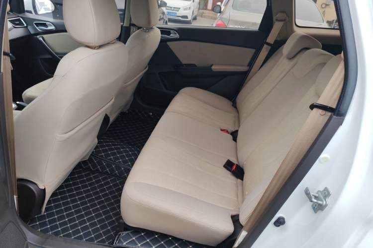 Used Baojun 310W 2017 1.5L Manual Comfort Model China V Standard
