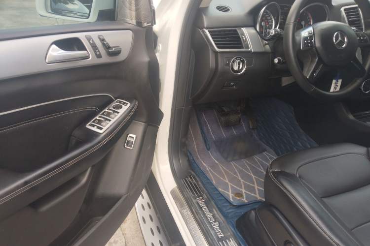 Used Mercedes-Benz M-Class 2014 ML 320 4MATIC
