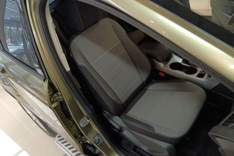 Used Ford Kuga 2013 1.6L GTDi Two-Wheel-Drive Comfort Model
