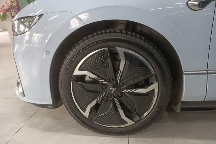 Used VOYAH PASSION 2023 Four-Wheel Drive Flagship Edition
