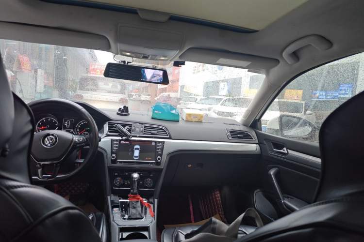 Used Volkswagen Lamando 2015 280TSI DSG Comfort Edition
