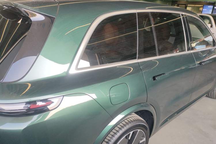 Used Li Auto L8 2025 Ultra Smart Refreshed Edition
