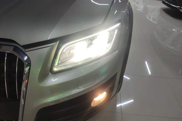 Used Audi Q5 2017 Plus 40 TFSI Technology Model
