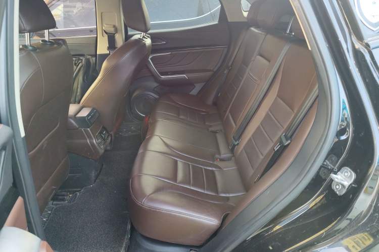 Used Wey VV5 2017 2.0T Ultra-Luxury Version
